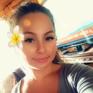 Meet your Posher, Aylin